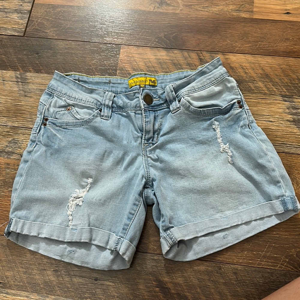 YMI wanna betta butt denim shorts Sz 1